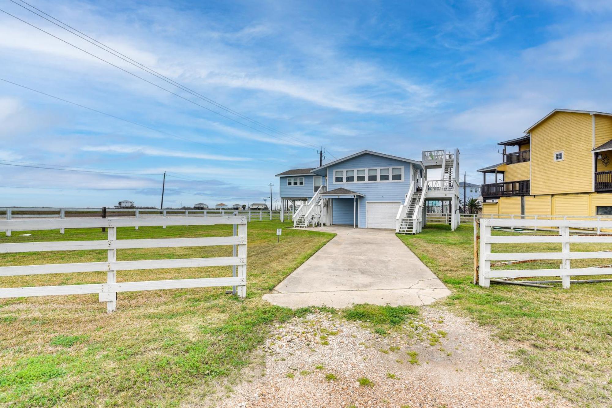 Modern Freeport Home Short Walk To Surfside Beach ภายนอก รูปภาพ